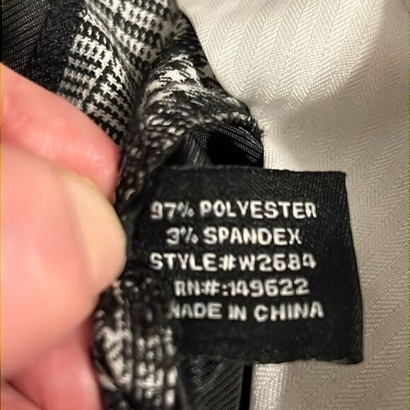 Walter Baker Black/White Houndstooth Plaid Cropped Ruffle Hem Pants Size 8 NWT‎ - Picture 12 of 12